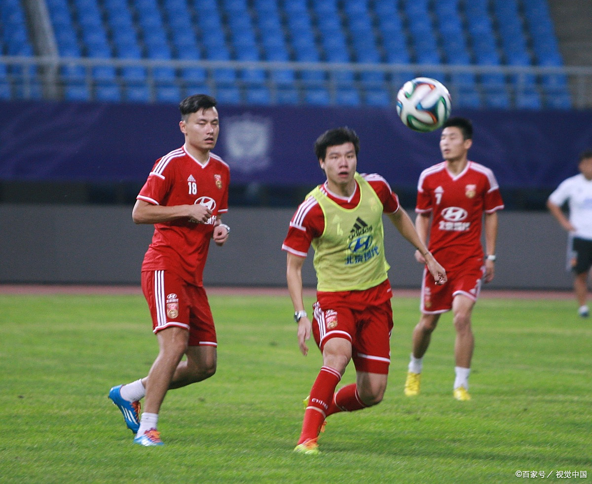 开云下载-包含广州队发布备战花絮，转会期调整名单，中超任务艰巨，训练强度明显提升的词条