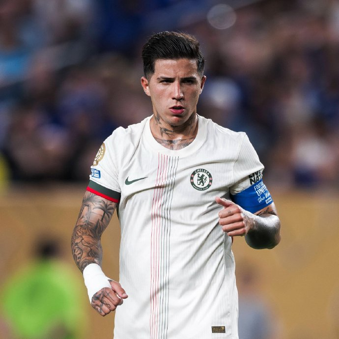 太狠了！切尔西今晨绝杀压哨清晨本菲卡防线松动，蒂姆连续十五场比赛得分超过出色防守的简单介绍